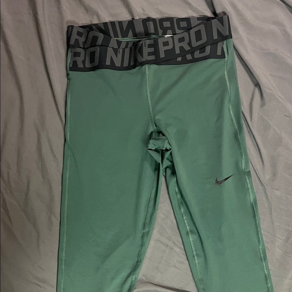 Nike Women’s Leggings in Forest Green and Black